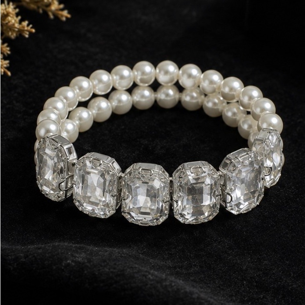 Luxury Boutique Elegant Pearl and Crystal Stretch Bracelet Double Strand White